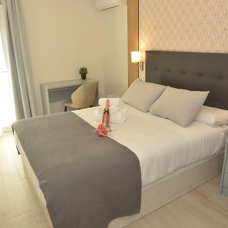 Alojamiento Beethoven Luxury Малага Екстер'єр фото