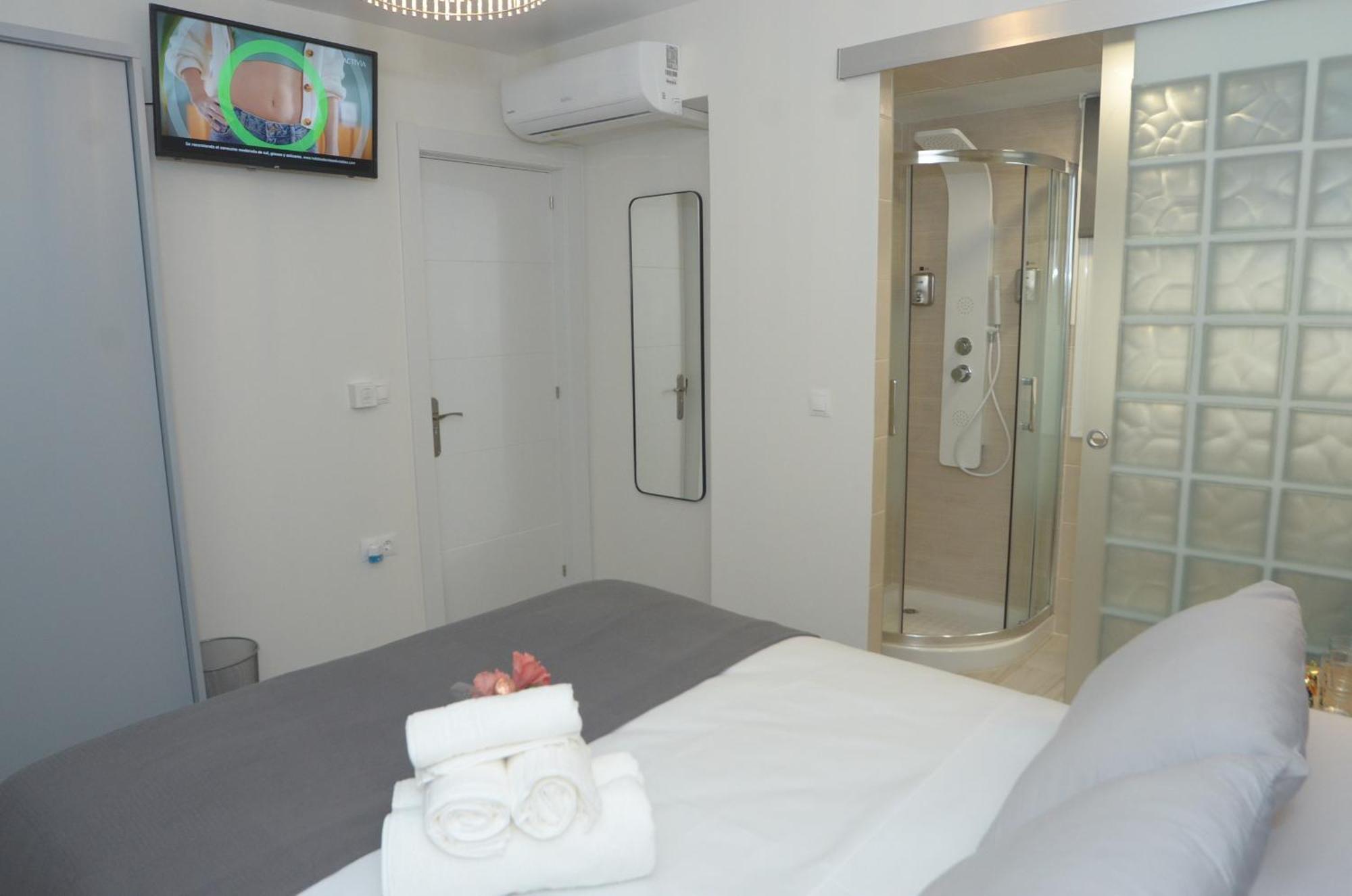 Alojamiento Beethoven Luxury Малага Екстер'єр фото